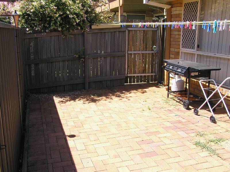 8/64 Gordon Avenue, Newtown QLD 4350