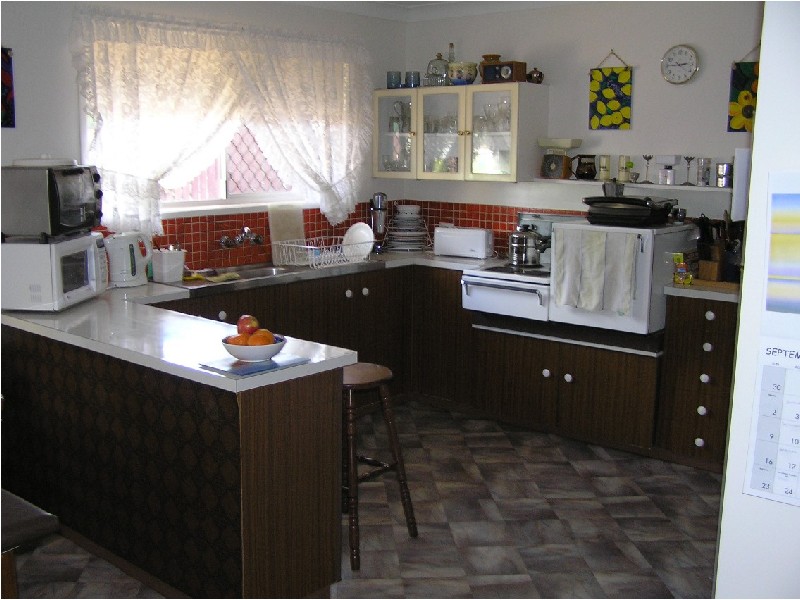 8 Risdon Street, Newtown QLD 4350