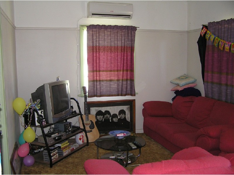 12 Short Street, South Toowoomba QLD 4350
