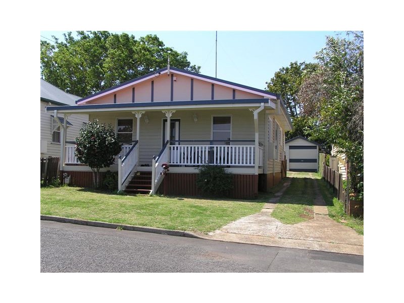 8 Kennedy Street, East Toowoomba QLD 4350