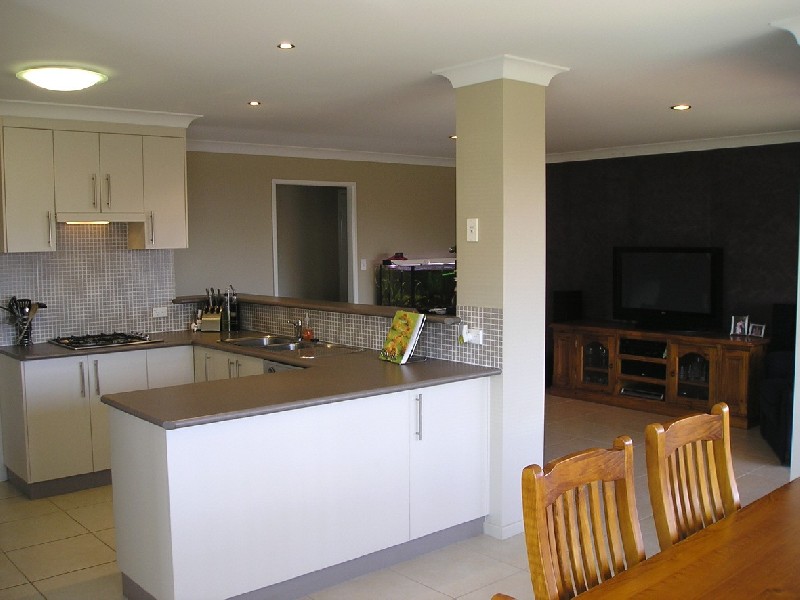 Kearneys Spring QLD 4350