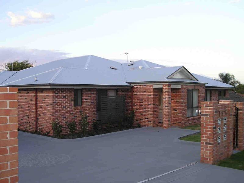 Centenary Heights QLD 4350