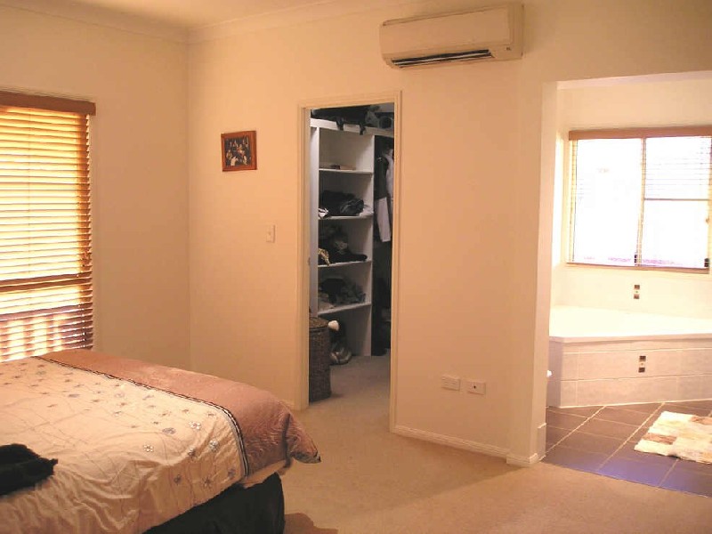 Hodgson Vale QLD 4352