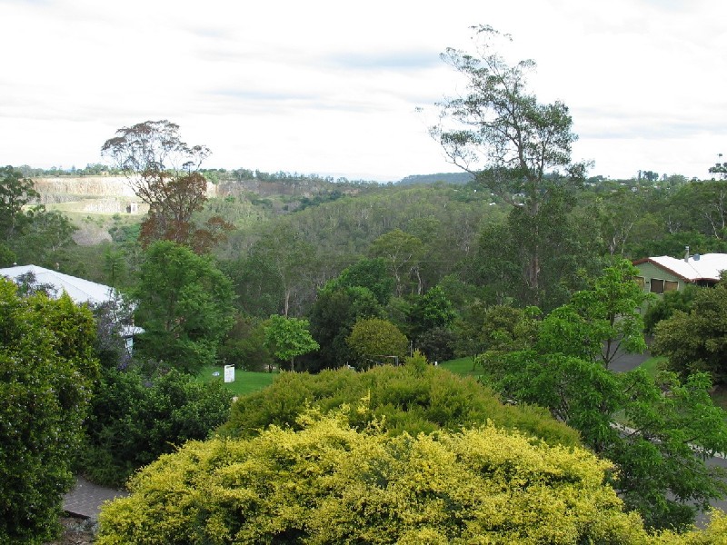 Mount Lofty QLD 4350