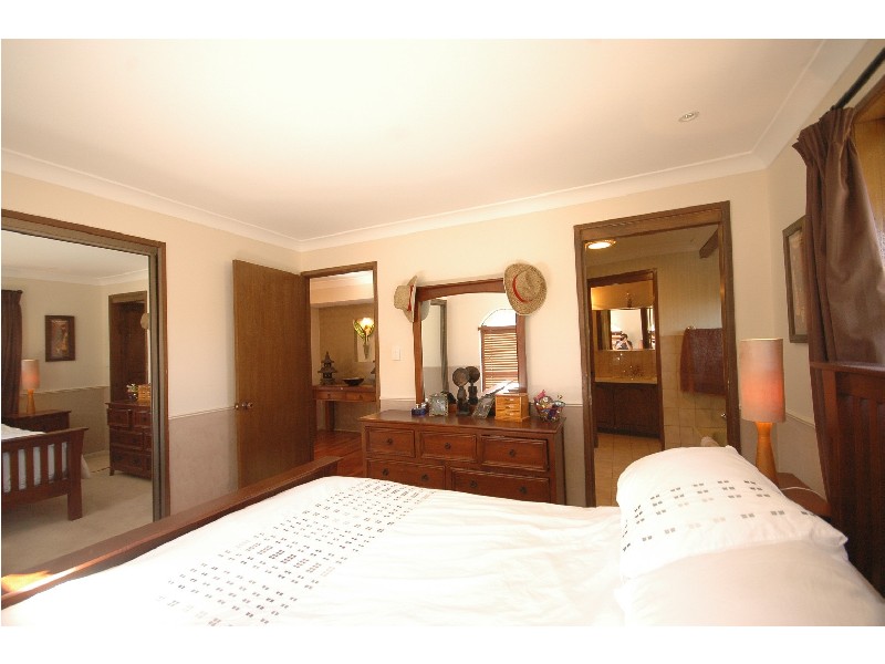 Centenary Heights QLD 4350