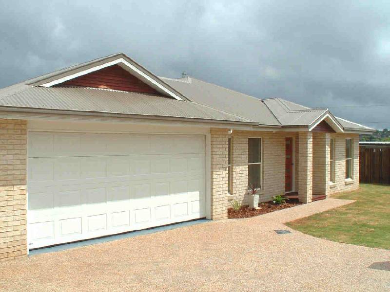 1/3 Fuschia Street, Middle Ridge QLD 4350