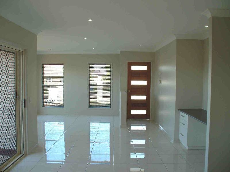 1/3 Fuschia Street, Middle Ridge QLD 4350