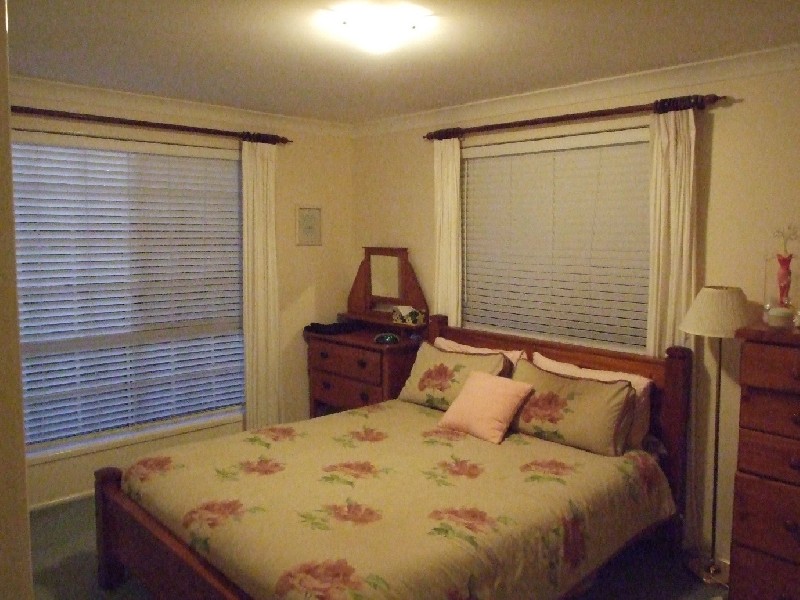 10 Moore Crescent, Wilsonton QLD 4350