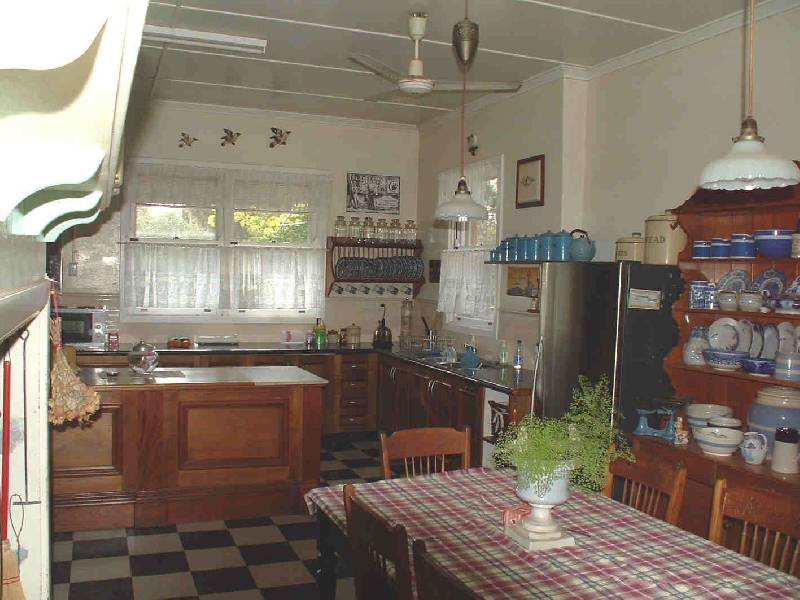 24 Drayton Road, Harristown QLD 4350