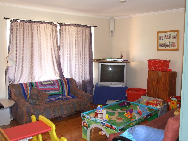 49 Debra Street, Centenary Heights QLD 4350