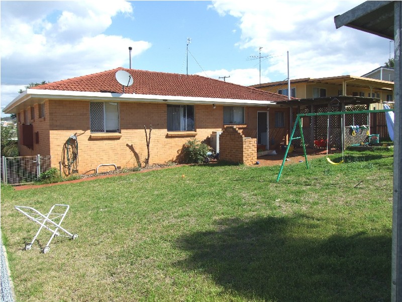 49 Debra Street, Centenary Heights QLD 4350