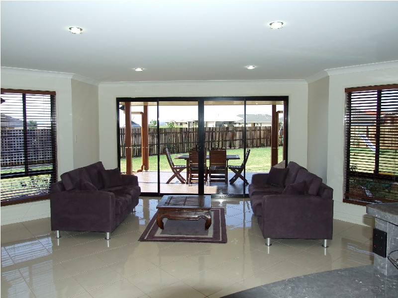 66 Polzin Road, Highfields QLD 4352