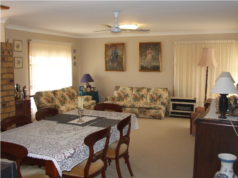 8 Belah Street, Rangeville QLD 4350