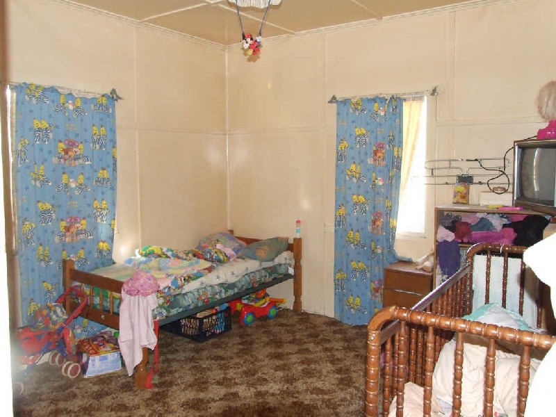 9b Victory Street, Newtown QLD 4350