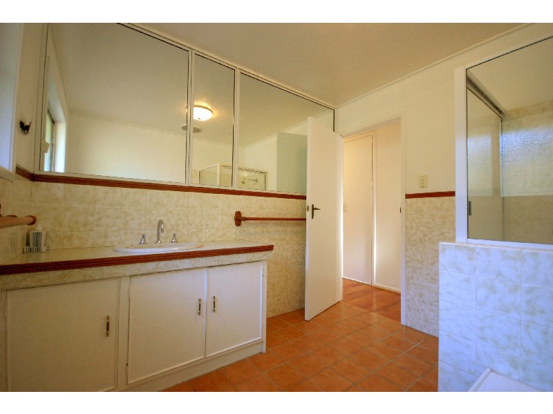 Mount Lofty QLD 4350