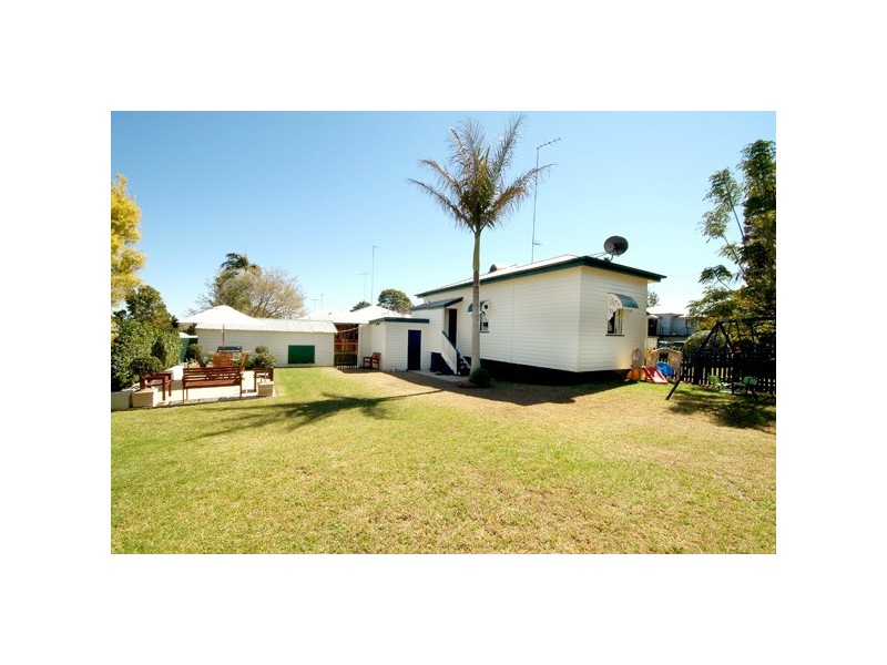 4 George Street, East Toowoomba QLD 4350