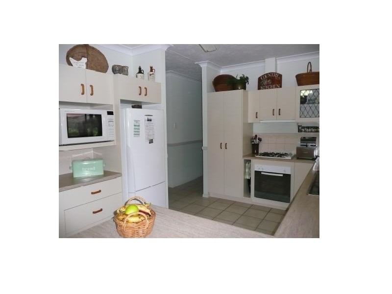 14 Sandalan Court, Bushland Beach QLD 4818