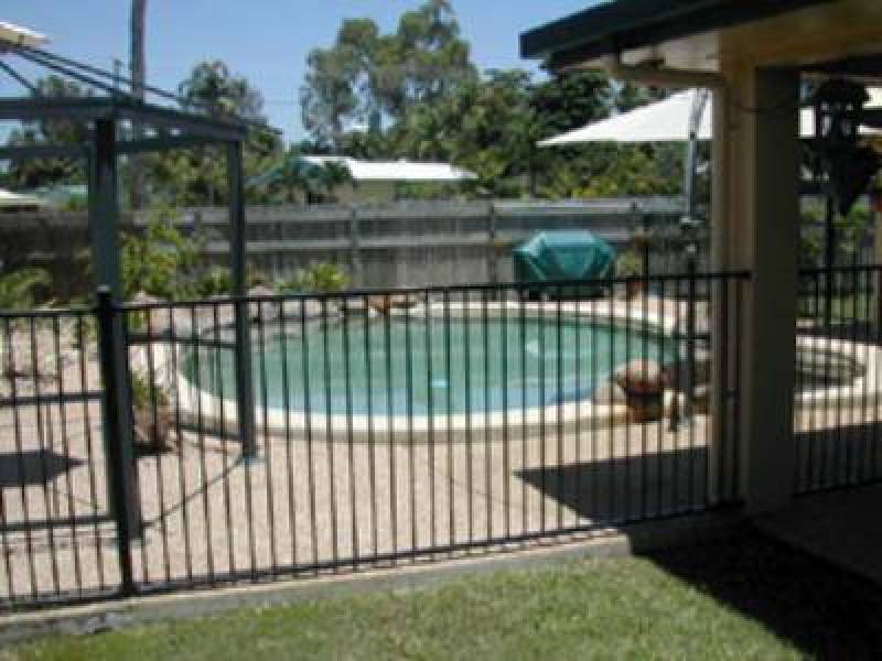 6 Marita Court, Bushland Beach QLD 4818