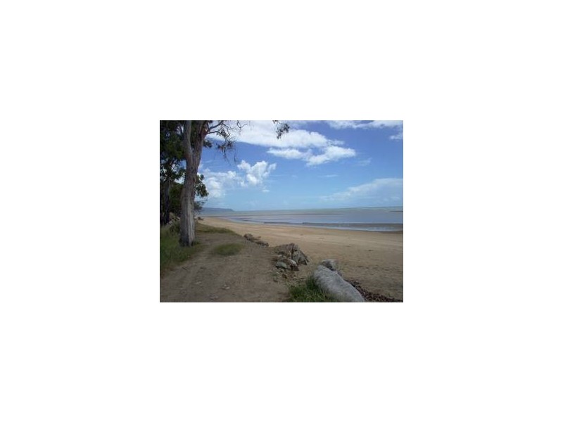 Lynwood Avenue,, Bushland Beach QLD 4818