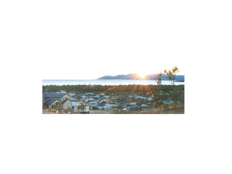 Lynwood Avenue,, Bushland Beach QLD 4818