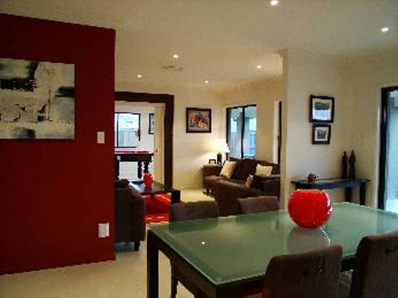 106 The Parkway, Stretton QLD 4116