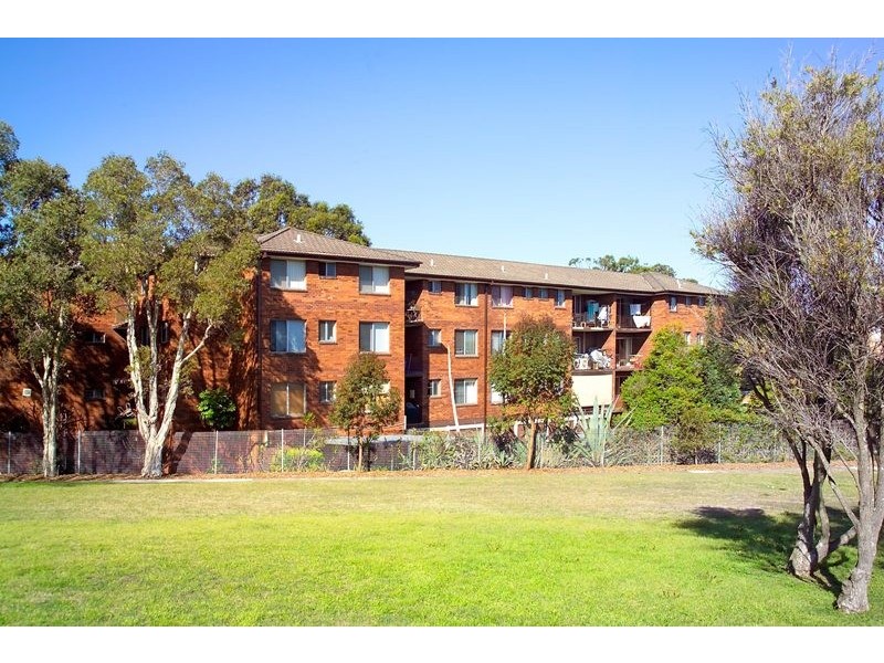 13/15 Grace Campbell Crescent, Hillsdale NSW 2036