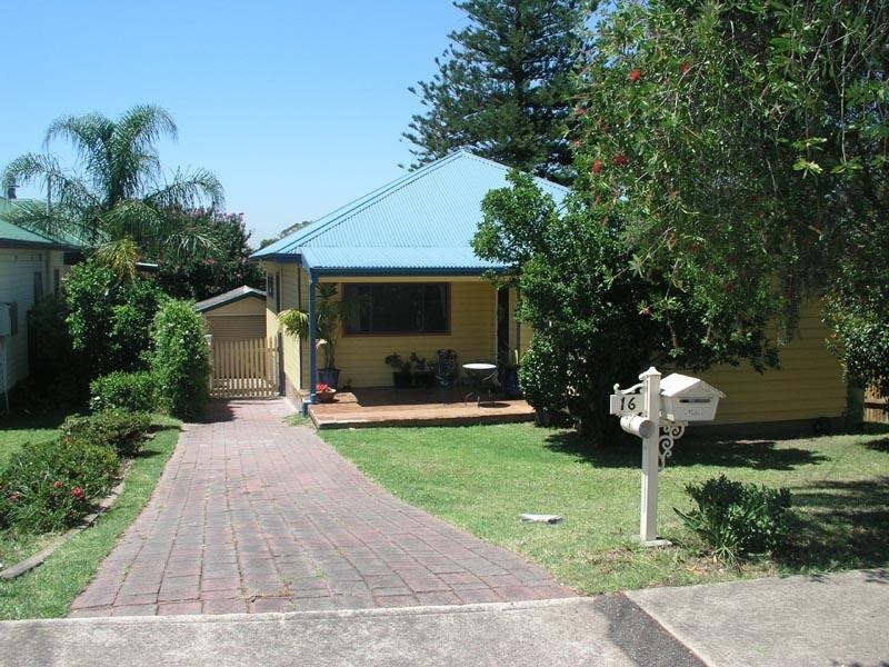 16 Burlington Street, Northmead NSW 2152