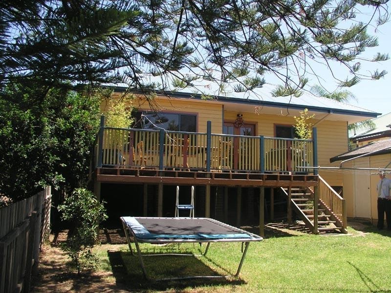 16 Burlington Street, Northmead NSW 2152