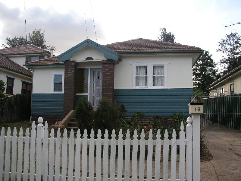 19 Frances Street, Northmead NSW 2152