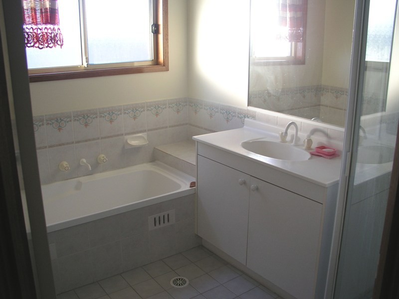 2 Autumn Grove, Glendenning NSW 2761