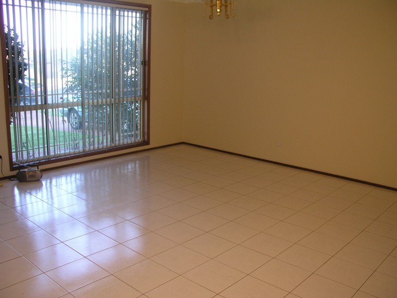 2 Autumn Grove, Glendenning NSW 2761