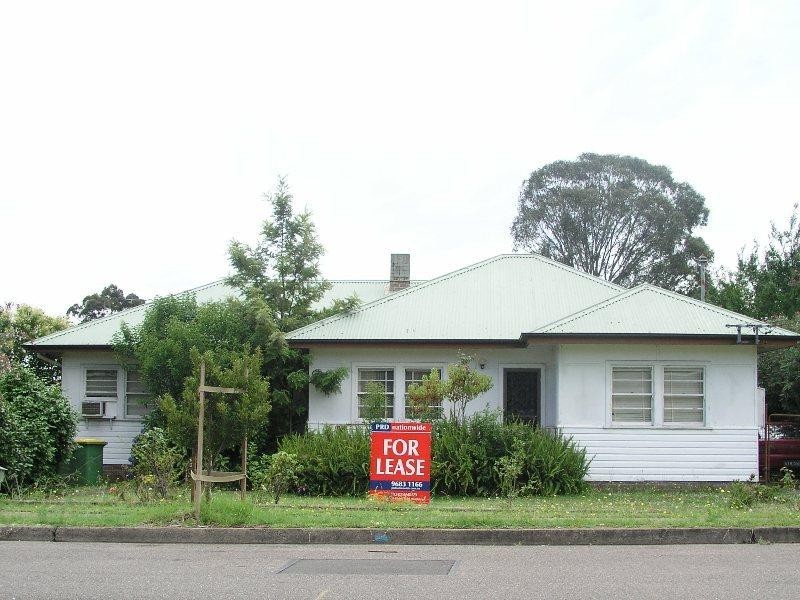 38 Barrangaroo Road, Toongabbie NSW 2146