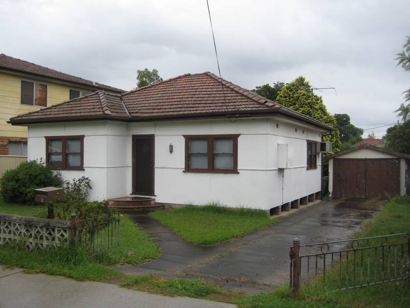 6 Balmoral Road, Northmead NSW 2152