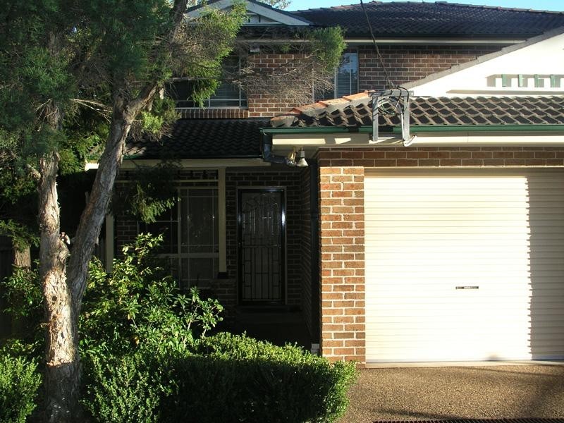 8B Campbell Street, Northmead NSW 2152