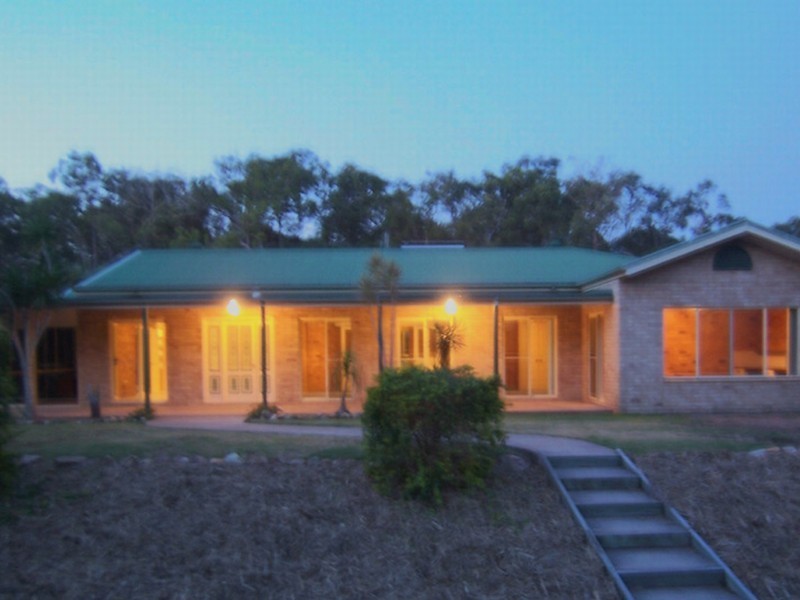 11 Round Hill, Agnes Water QLD 4677