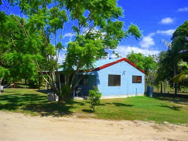 2102 Round Hill Road, Agnes Water QLD 4677