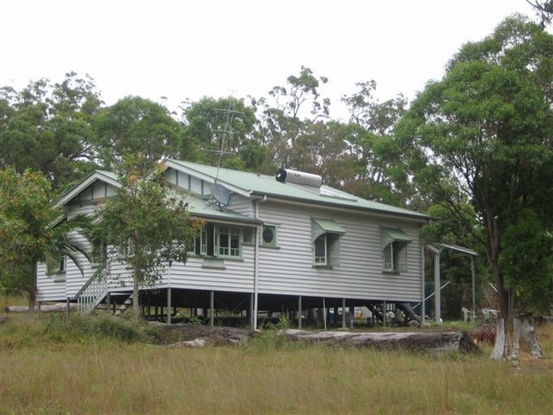 2476 Roundhill Road, Agnes Water QLD 4677