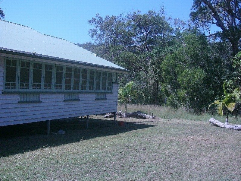 2476 Roundhill Road, Agnes Water QLD 4677