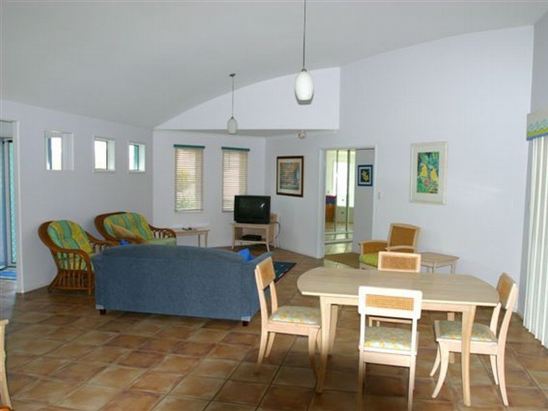 6 Coral Avenue, Agnes Water QLD 4677