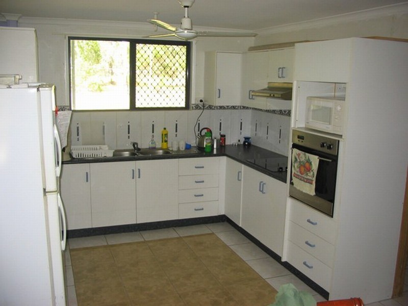 1 Round Hill Rd, Agnes Water QLD 4677