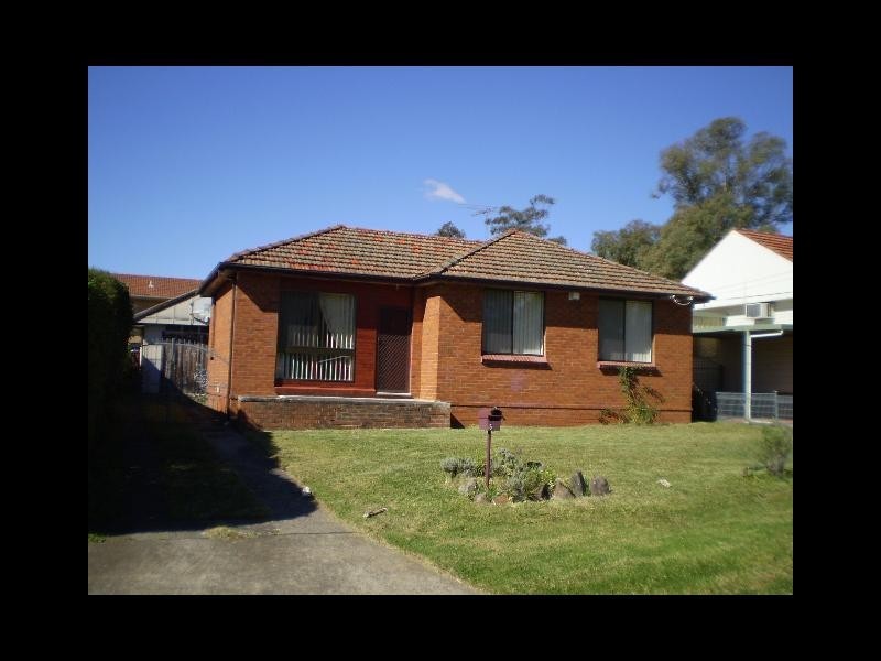 5 Woodside Avenue, Blacktown NSW 2148