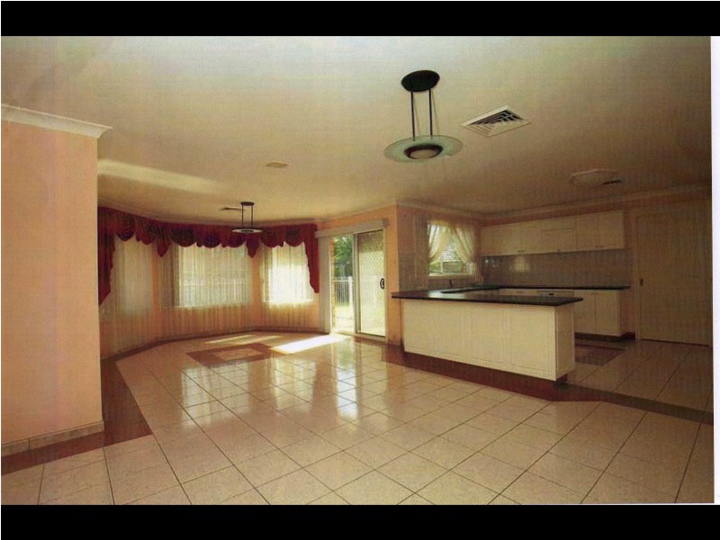 19 Lakewood Drive, Woodcroft NSW 2767