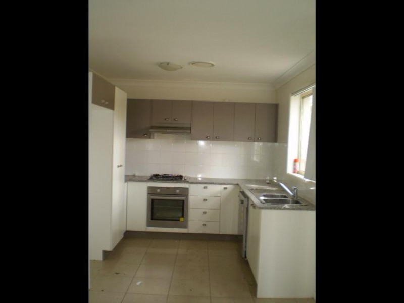 8/26 Kenyon Crescent, Doonside NSW 2767