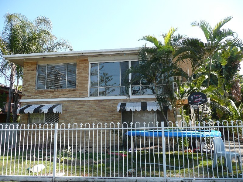 1/ 11 Awoonga Avenue, Burleigh Heads QLD 4220