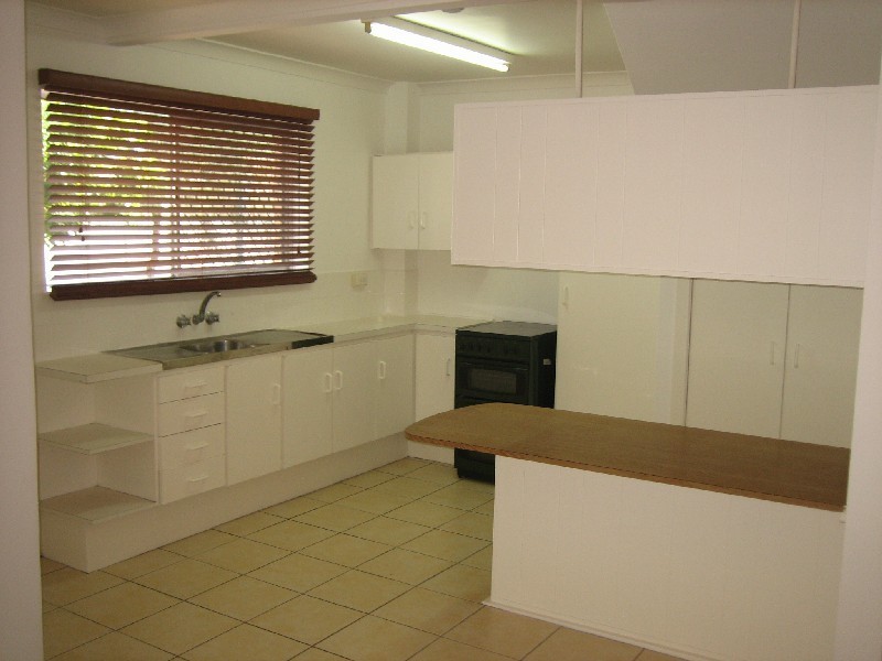 2 “Bora Place”/ 1987 Gold Coast Hwy, Burleigh Heads QLD 4220