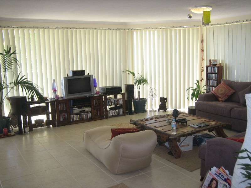 2 “Burleigh Cove”/ 9 Julia Street North, Burleigh Heads QLD 4220