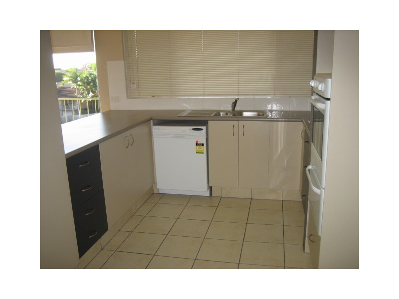 4 "Burleigh Pines"/ 10 Stanley Street, Burleigh Heads QLD 4220