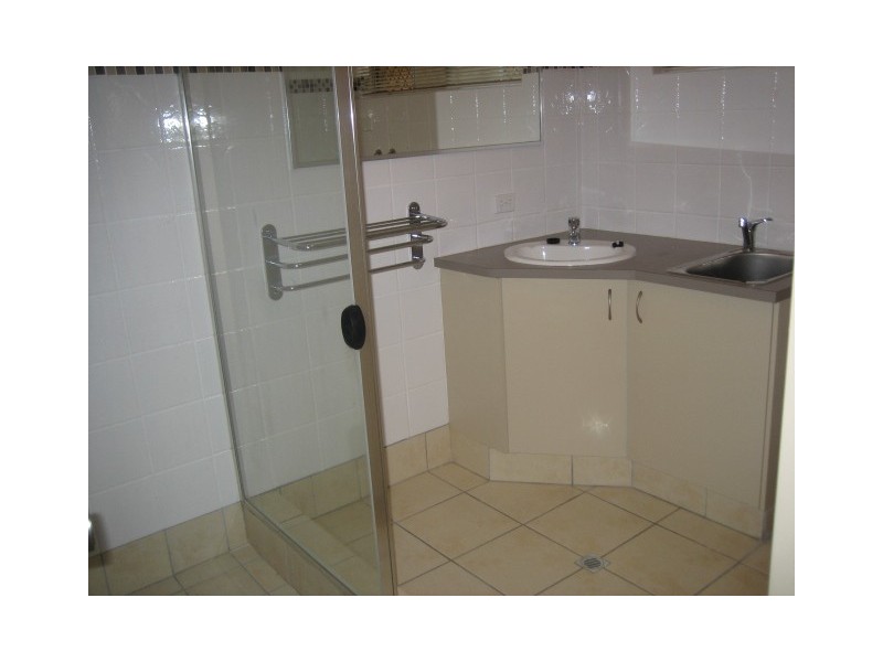 4 "Burleigh Pines"/ 10 Stanley Street, Burleigh Heads QLD 4220