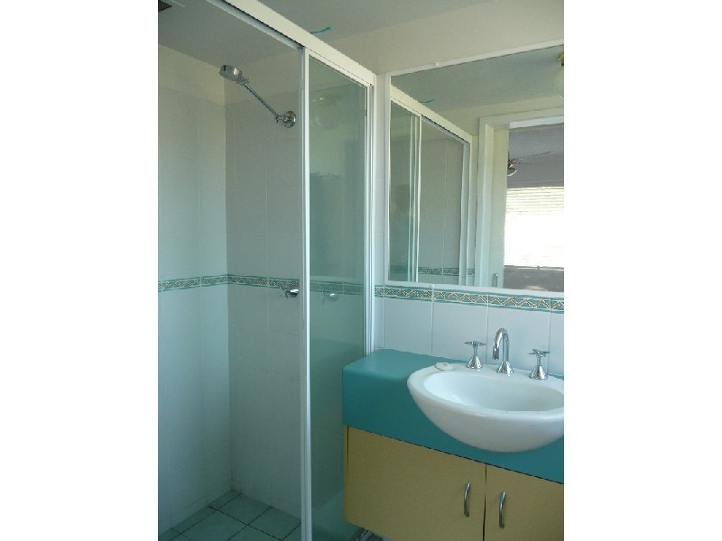 3/ 1 Burrabee Street, Burleigh Heads QLD 4220