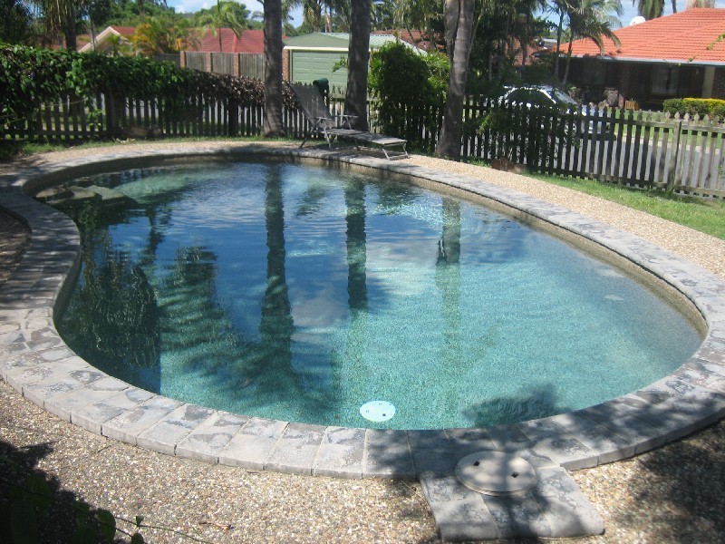 33 Grebe Place, Burleigh Waters QLD 4220